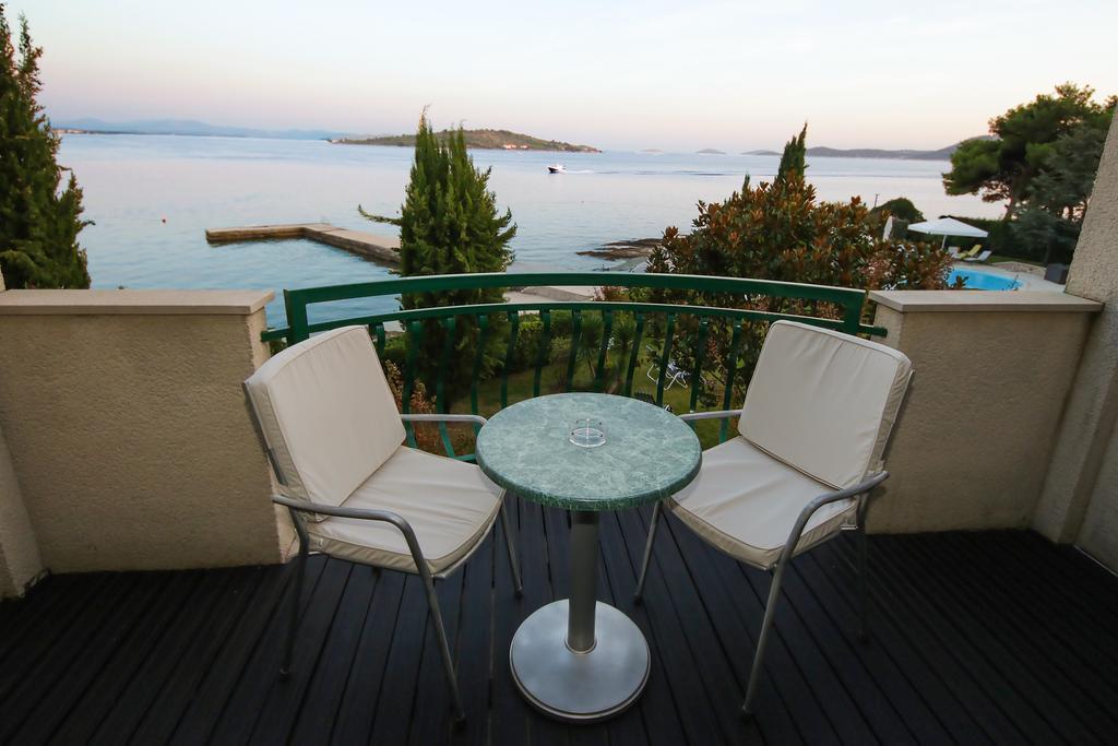 Hotel Villa Radin Vodice Exterior photo